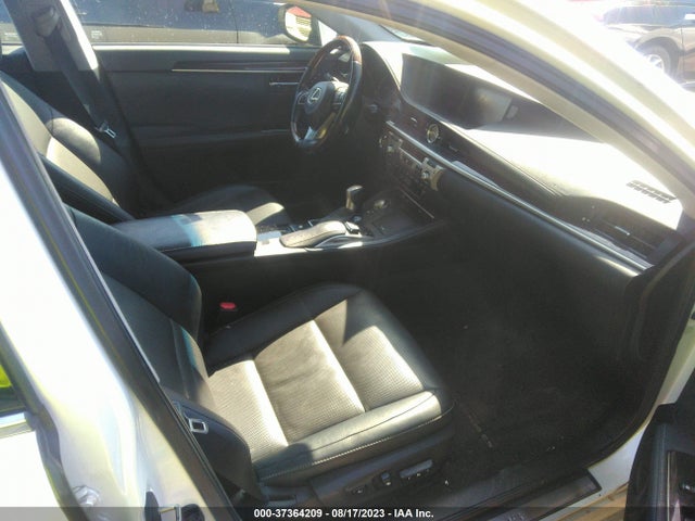 58ABK1GG7HU057929 Lexus ES