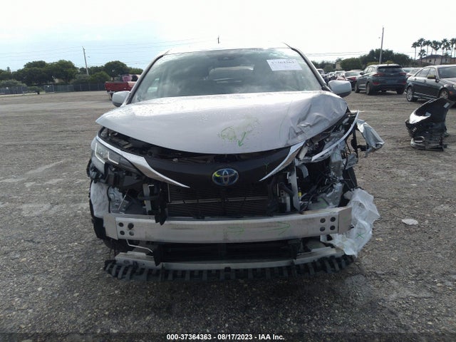 Toyota SIENNA XLE 2022 5TDYRKEC2NS122998 Image 13