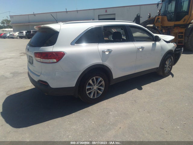 KIA SORENTO LX 2016 5XYPG4A35GG154136 Image 4