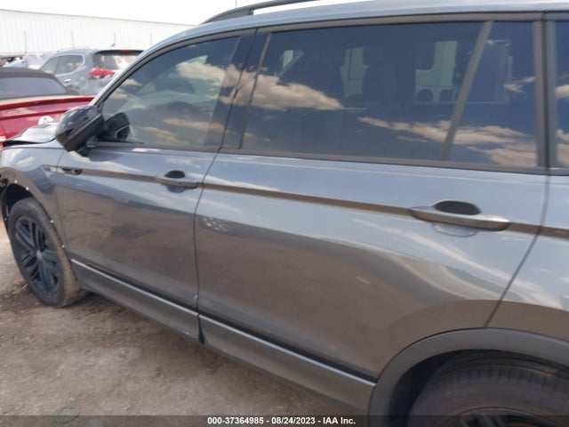 3VV8B7AX2NM171288 Volkswagen Tiguan Se R-line Black