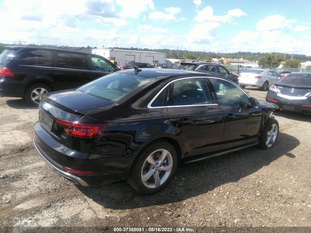 WAUDNAF45KA105064 Audi A4 PREMIUM
