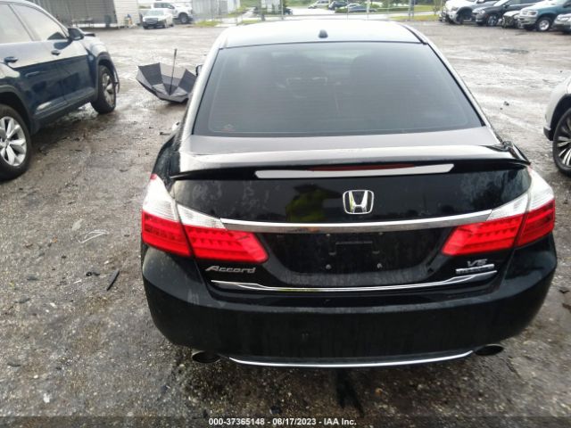 1HGCR3F92EA036124 Honda Accord Sedan Touring