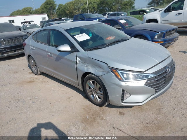 Hyundai ELANTRA SEL 2019 5NPD84LFXKH462847 Image 17