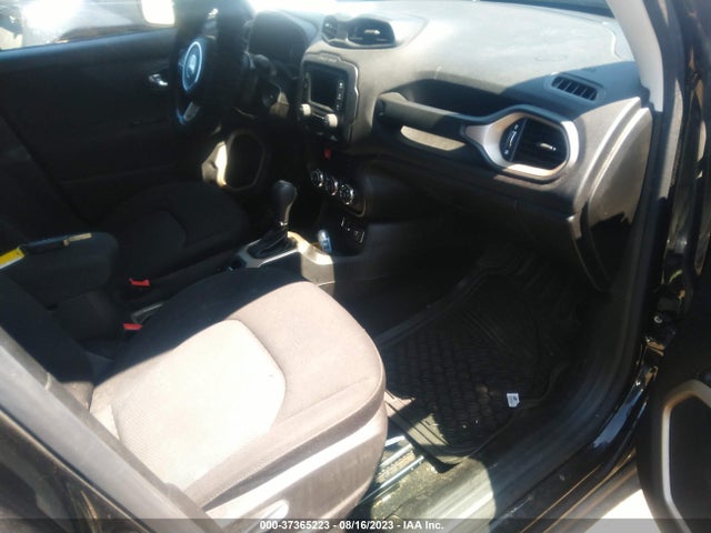 ZACCJABT9FPB22981 Jeep Renegade Latitude