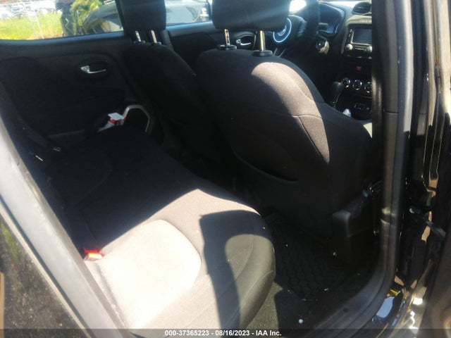 ZACCJABT9FPB22981 Jeep Renegade Latitude