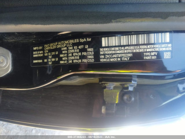 ZACCJABT9FPB22981 Jeep Renegade Latitude