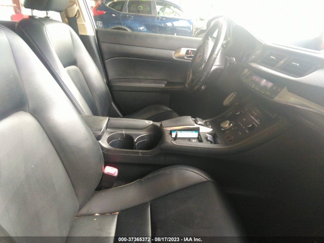 JTHKD5BH3F2232536 Lexus Ct 200h Hybrid
