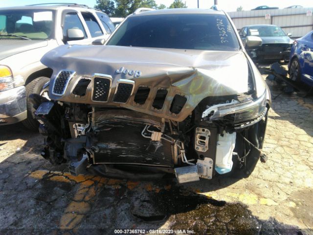 1C4PJLCB4KD357865 Jeep Cherokee Latitude