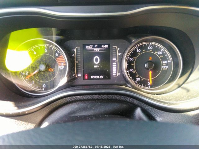 1C4PJLCB4KD357865 Jeep Cherokee Latitude