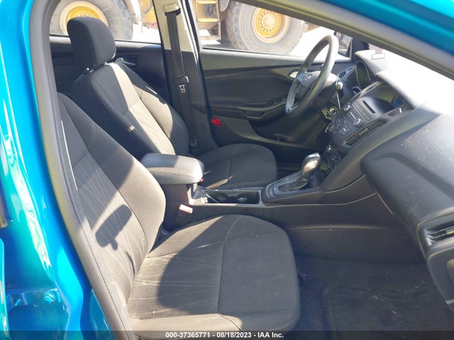 2015 FORD FOCUS SE VIN: 1FADP3F29FL247649