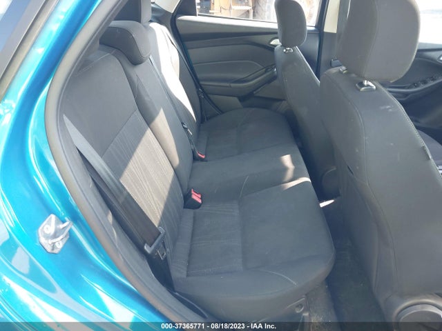 2015 FORD FOCUS SE VIN: 1FADP3F29FL247649