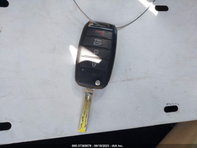 KNAGM4A78F5634767 KIA Optima Lx