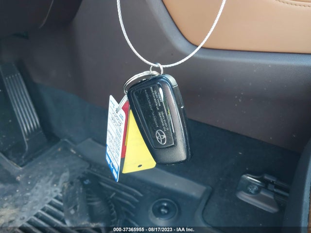 Toyota Highlander Platinum 2021 5TDFZRAH3MS083029 Image 11