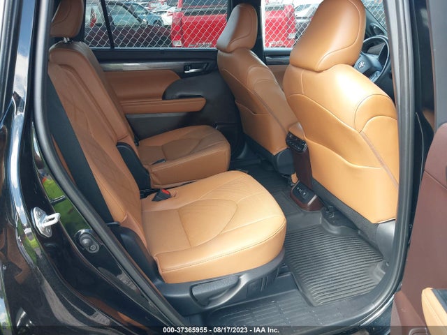 Toyota Highlander Platinum 2021 5TDFZRAH3MS083029 Image 8