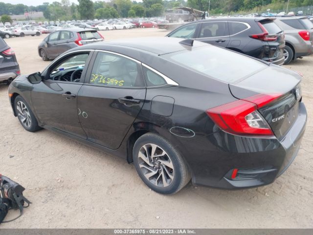 19XFC2F75JE012400 Honda Civic Sedan Ex