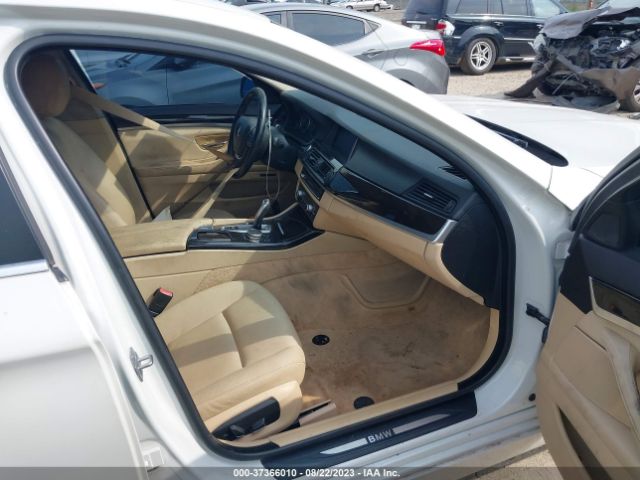 WBA5A5C51FD516986 BMW 5 Series 528i