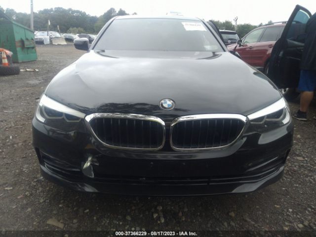 WBAJA7C54JG909303 BMW 530i Xdrive