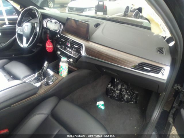 WBAJA7C54JG909303 BMW 530i Xdrive