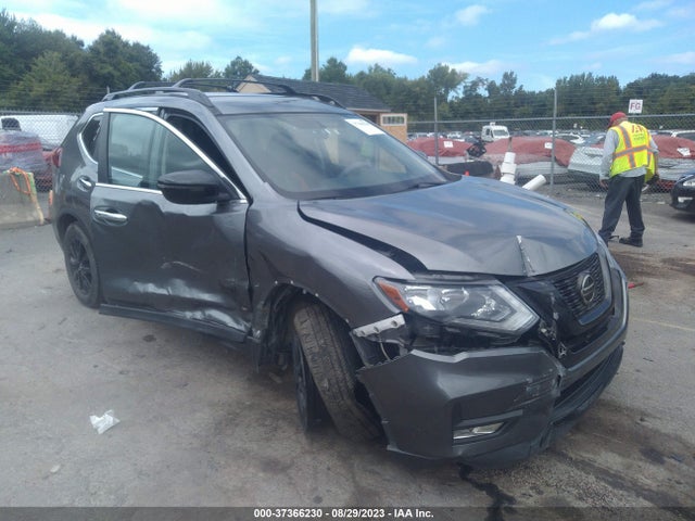 Nissan ROGUE SV 2018 5N1AT2MV7JC727323 Image 1