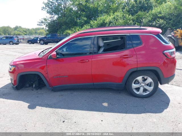 3C4NJDBBXJT355643 Jeep Compass Latitude