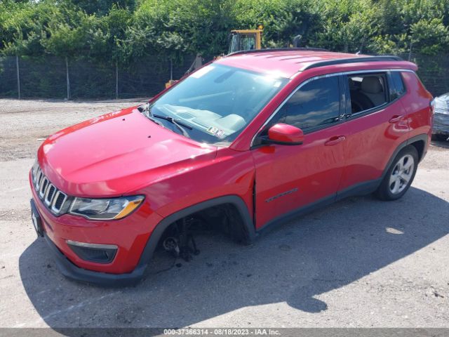 3C4NJDBBXJT355643 Jeep Compass Latitude