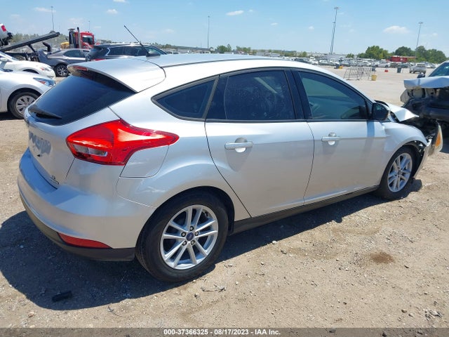 1FADP3K28GL245432 Ford FOCUS SE