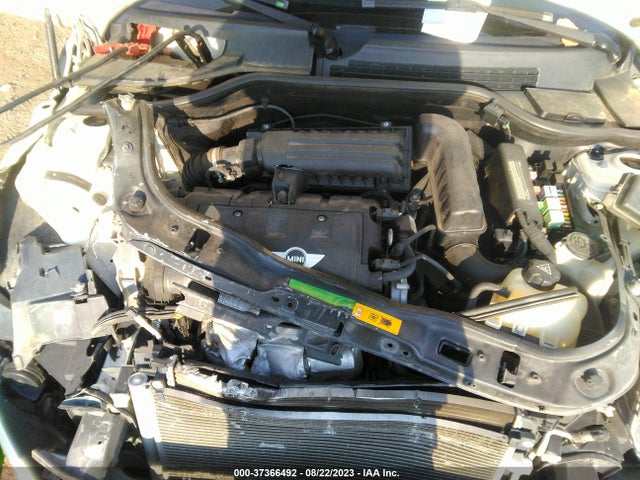 2011 MINI COOPER WMWZN3C56BT132759 Photo 9