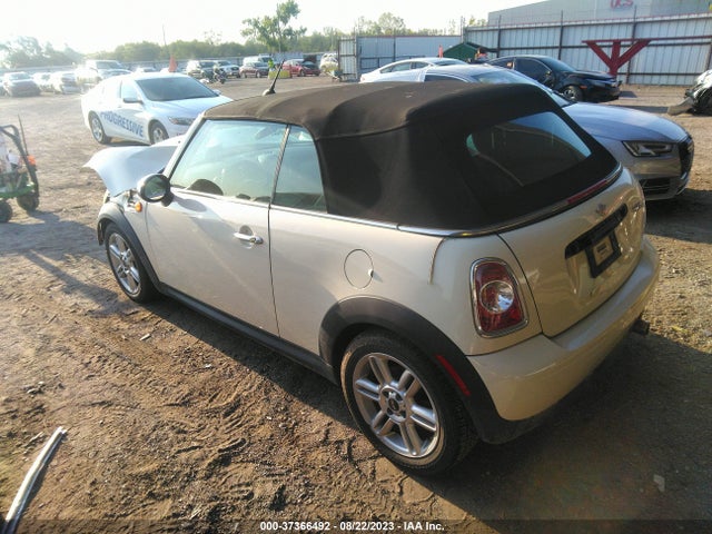 2011 MINI COOPER WMWZN3C56BT132759 Photo 2
