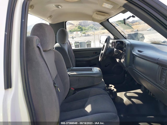 2005 GMC SIERRA 2500HD VIN: 1GDHC24265E226759