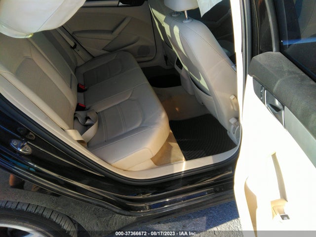 1VWBS7A38EC050670 Volkswagen Passat Se W/sunroof