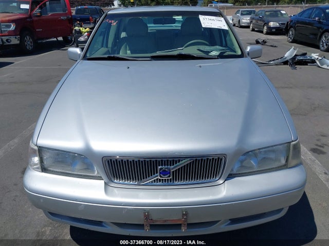 2000 VOLVO S70 VIN: YV1LS53D1Y2640781