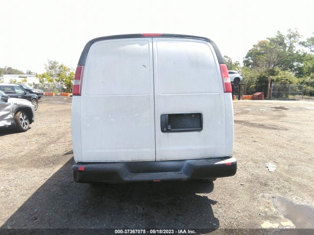 Chevrolet EXPRESS CARGO VAN 2018 1GCWGAF13J1339682 Image 16