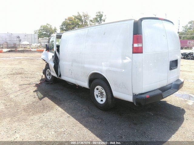 Chevrolet EXPRESS CARGO VAN 2018 1GCWGAF13J1339682 Image 3