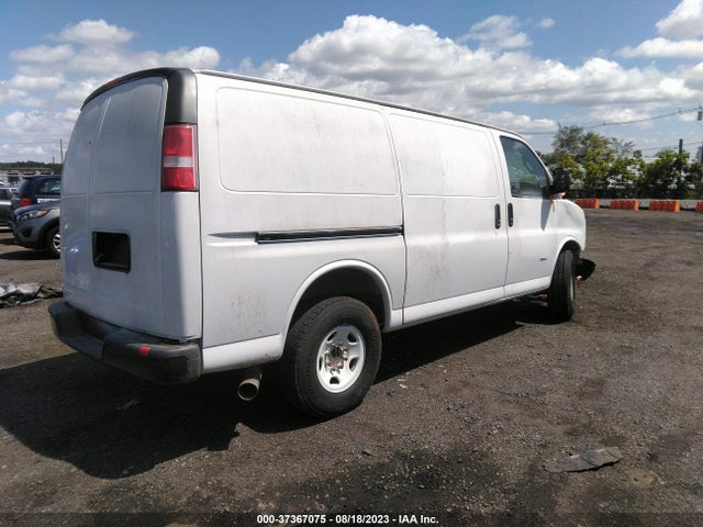 Chevrolet EXPRESS CARGO VAN 2018 1GCWGAF13J1339682 Image 4