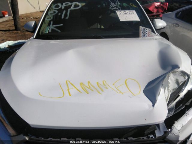 KM8J33AL1JU685802 Hyundai Tucson Sport