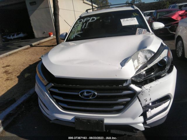 KM8J33AL1JU685802 Hyundai Tucson Sport