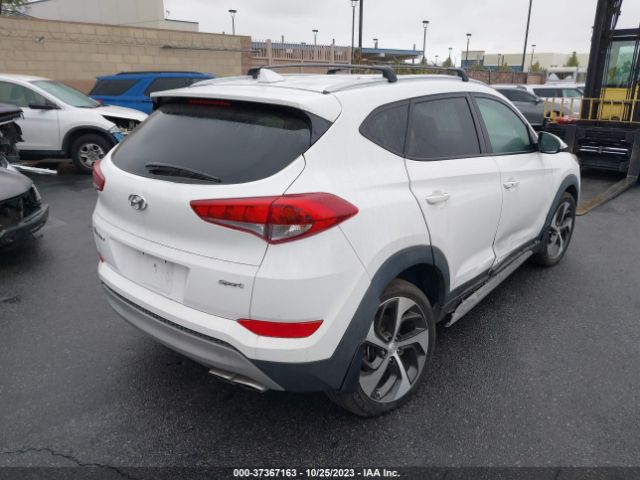 KM8J33AL1JU685802 Hyundai Tucson Sport