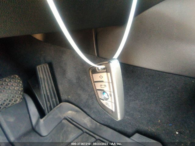WBAJA9C04LCE01443 BMW 5 Series 530e Iperformance
