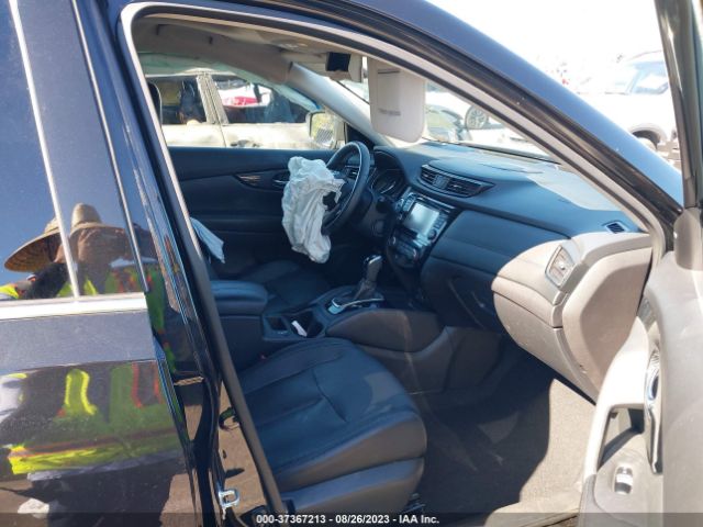 5N1AT2MV5HC757074 Nissan Rogue Sl