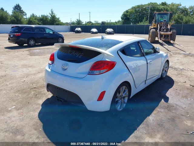 Hyundai VELOSTER 2016 KMHTC6AD8GU278121 Image 4