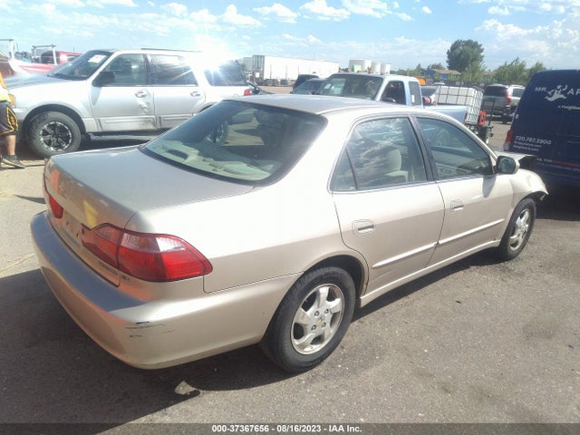 2000 HONDA ACCORD SDN EX VIN: JHMCG5657YC042697