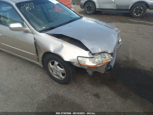 2000 HONDA ACCORD SDN EX VIN: JHMCG5657YC042697