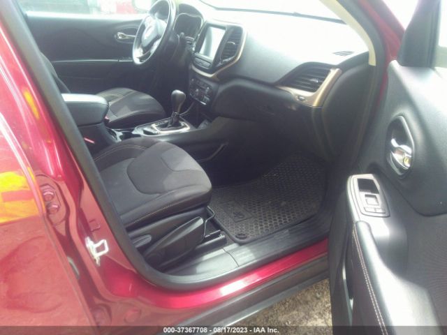 1C4PJLCS8FW628503 Jeep Cherokee Latitude