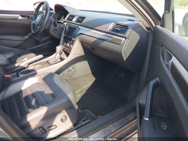 1VWCT7A31GC011438 Volkswagen Passat 1.8t Sel Premium