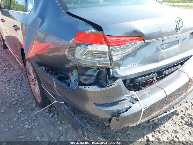 1VWCT7A31GC011438 Volkswagen Passat 1.8t Sel Premium