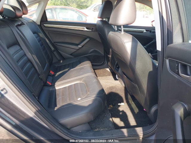 1VWCT7A31GC011438 Volkswagen Passat 1.8t Sel Premium