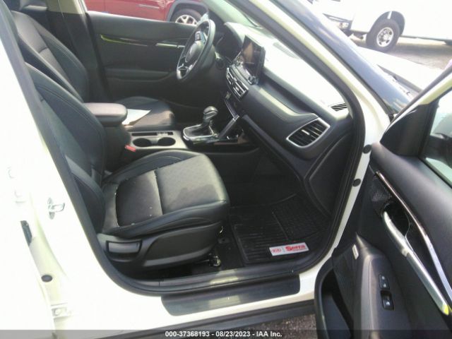 KNDETCA29M7166206 KIA Seltos Sx