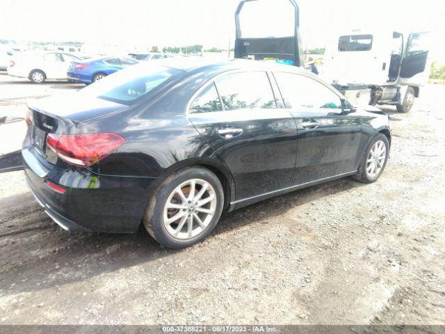 WDD3G4FB9KW001968 Mercedes-Benz A-class A 220