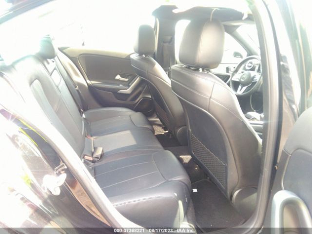 WDD3G4FB9KW001968 Mercedes-Benz A-class A 220