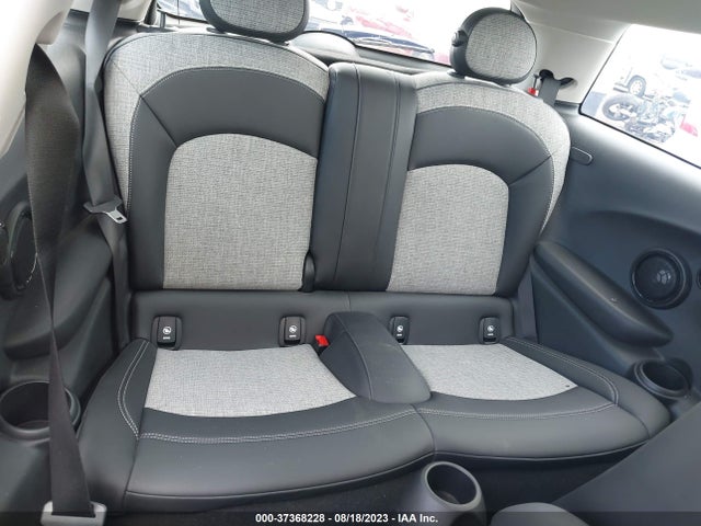 Mini Hardtop 2 Door Cooper Se 2021 WMWXP3C02M2N47317 Image 8